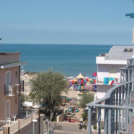 Residence Mediterraneo Rimini Exterior foto